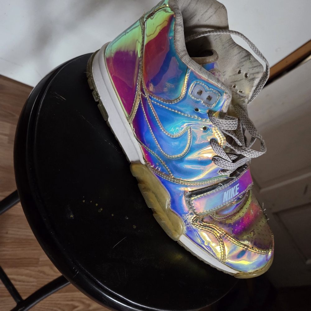 Nike Kids Holographic Sneakers - Picture 10 of 10
